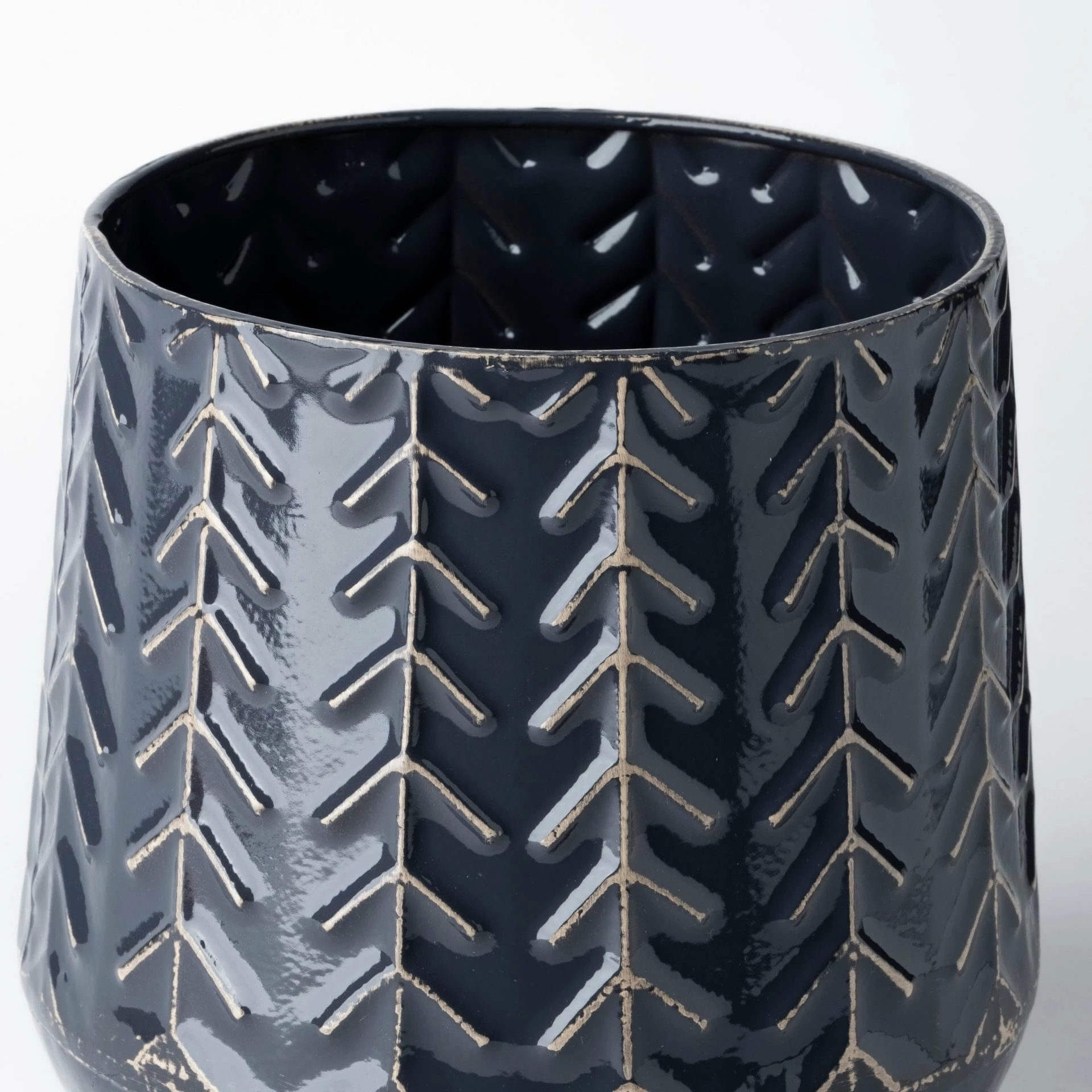 Brand new π Mercana Gemma I Metal Glossy Dark Blue Chevron Vase White π₯° - Image 3