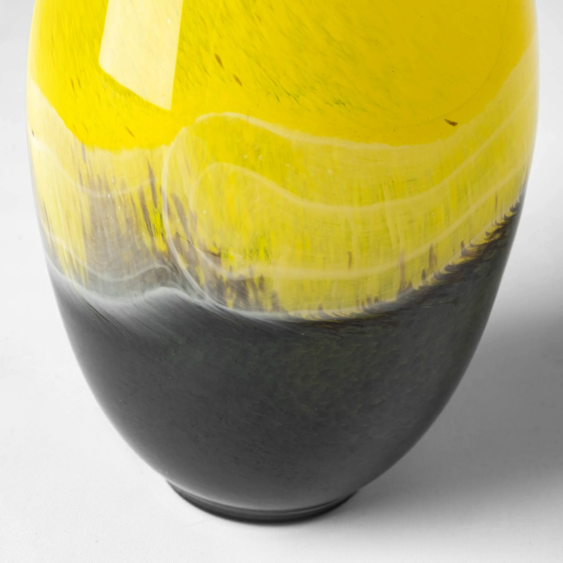 Cheap ✔️ Mercana Jasse Yellow & Gray Ombre Glass Vase 👏 - Image 14