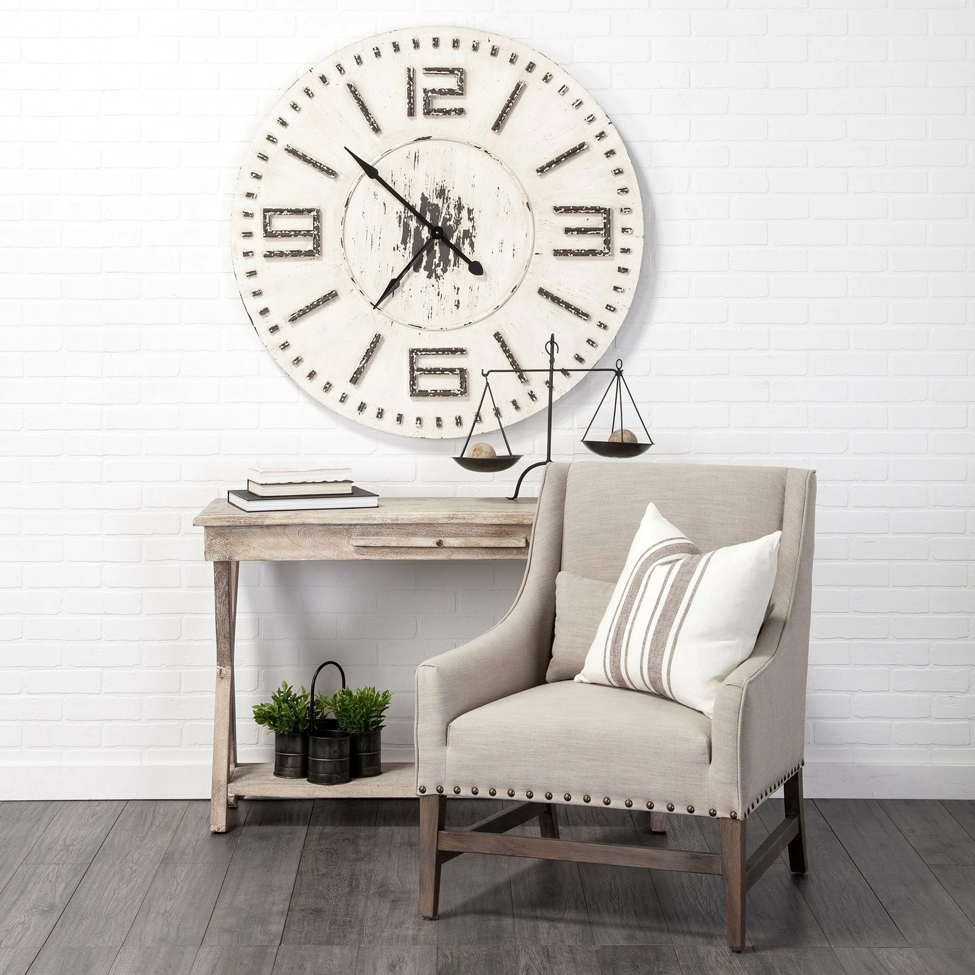 Budget โค๏ธ Mercana Devonshire 42" Round Oversized Farmhouse Wall Clock - 42.0L X 42.1W X 3.1H ๐ - Image 6