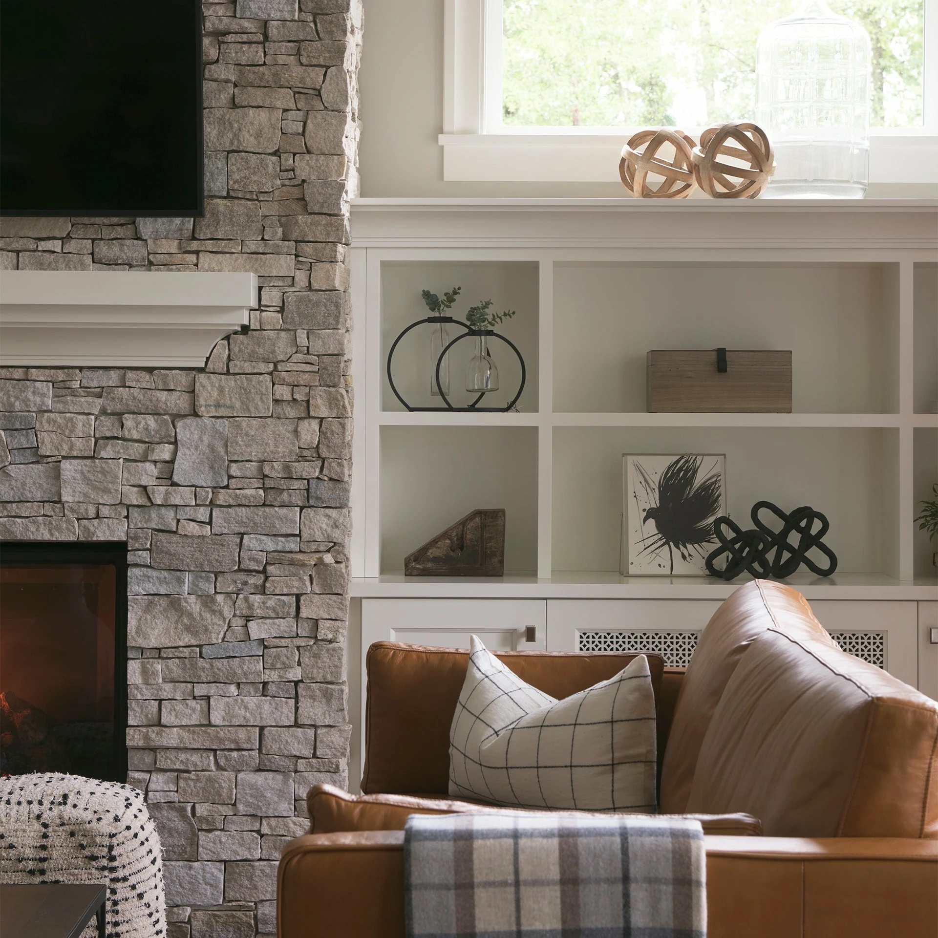 Best deal ๐ฅ Mercana Monica I Short Black Metal Glass Bottle Vase - 9"L X 5"W X 8"H ๐ - Image 6