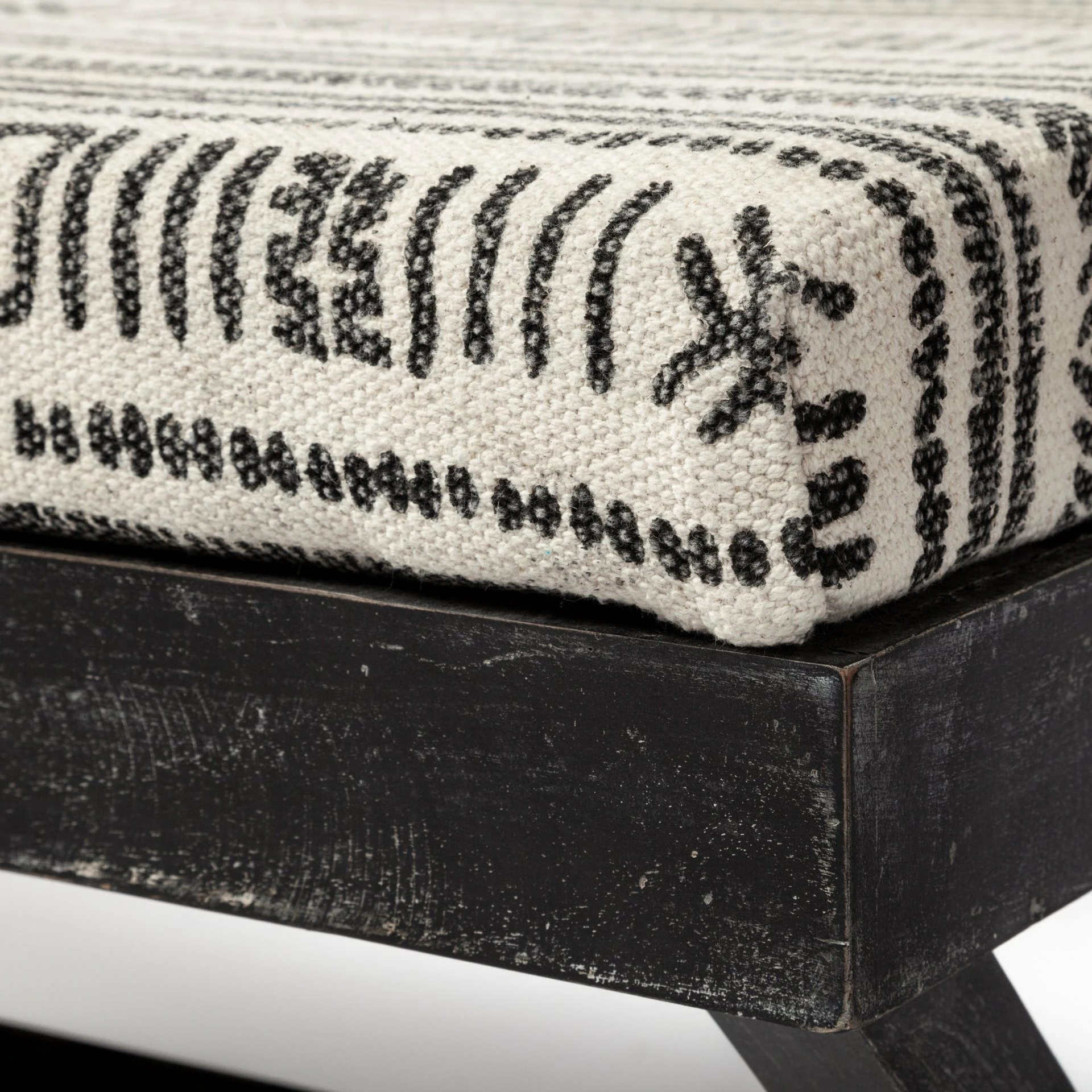Promo โค๏ธ Mercana Solis Black & Cream Upholstered Patterned Seat Accent Bench Beige And Black ๐ - Image 7